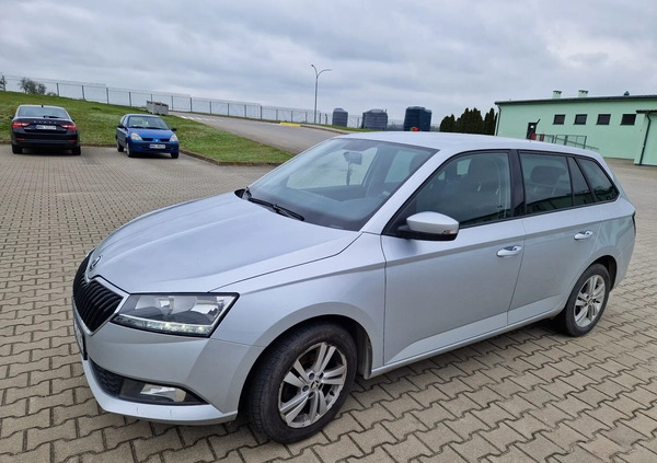 Skoda Fabia cena 42900 przebieg: 80975, rok produkcji 2020 z Wieluń małe 56